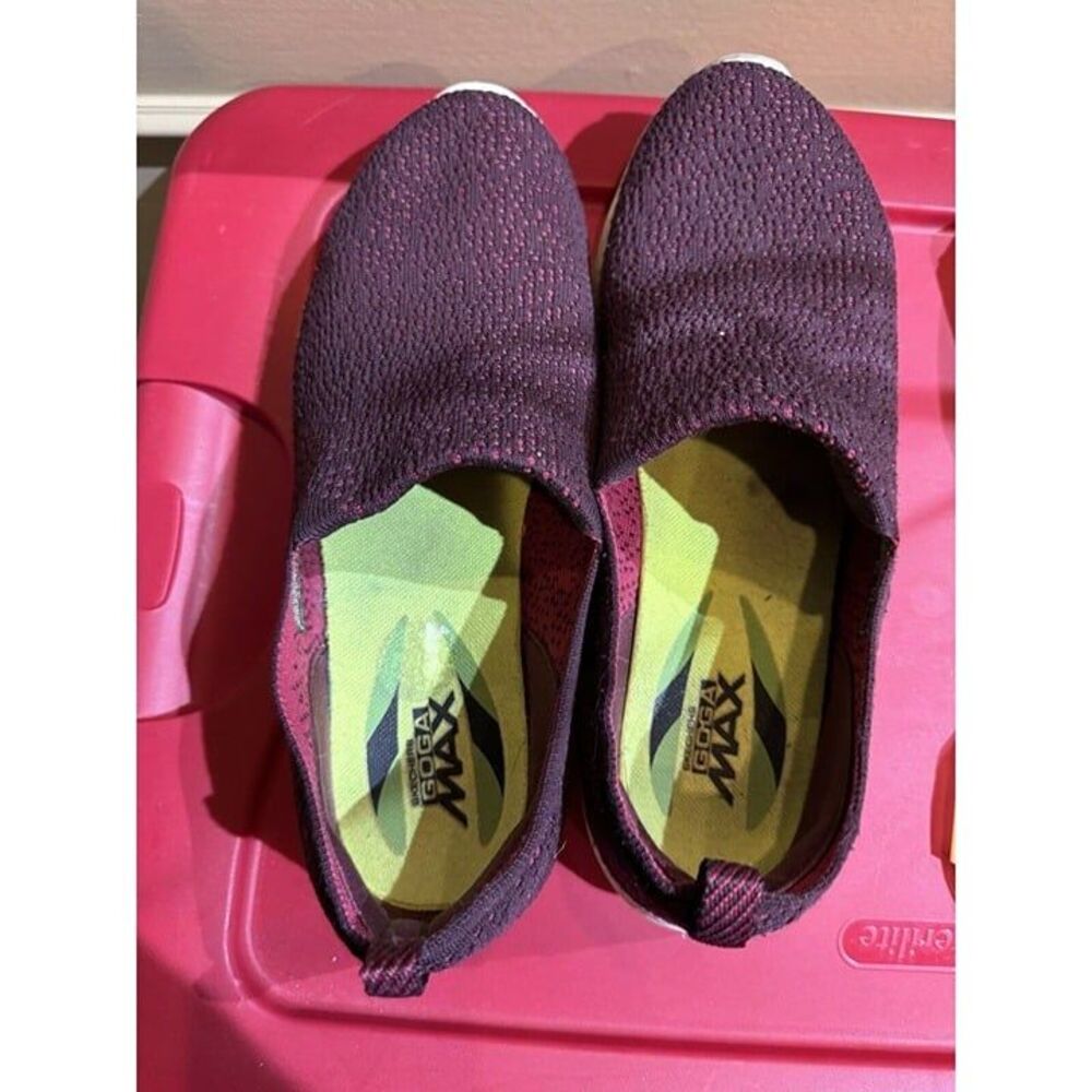 Sketcher Go Walk Quick Fit Ultra Go Women's Shoes Burgundy Size 10